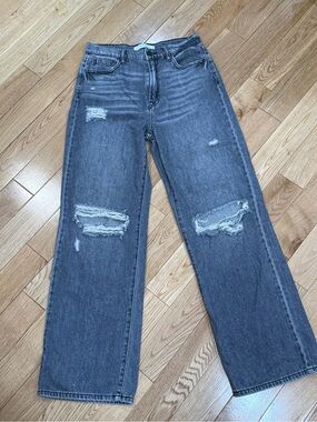 Distressed Wide-Leg Jeans in Washed Black